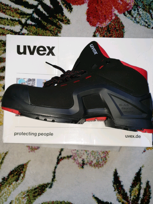 uvex safety boots size 8